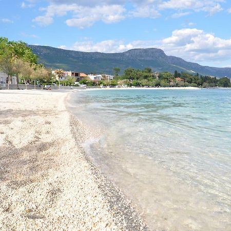 Apartmani Ujakovic Каштела Экстерьер фото